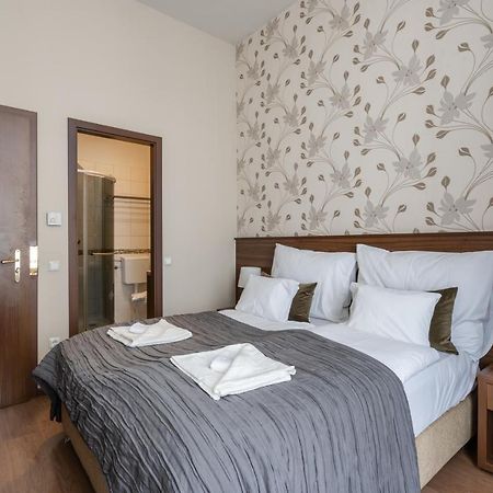 Elit Boutique Rooms- Best Location By Bqa Boedapest Buitenkant foto