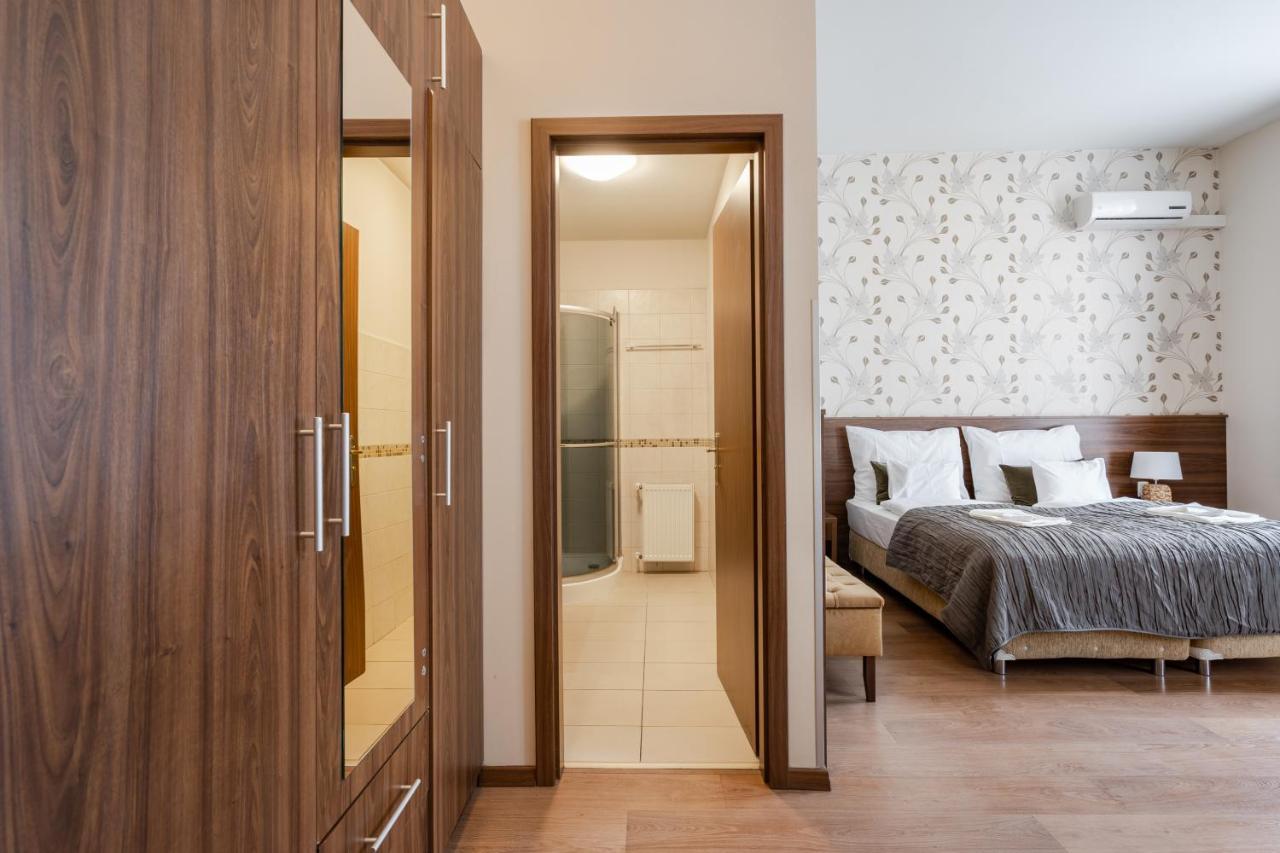 Elit Boutique Rooms- Best Location By Bqa Boedapest Buitenkant foto