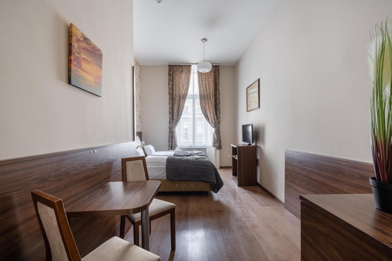 Elit Boutique Rooms- Best Location By Bqa Boedapest Buitenkant foto