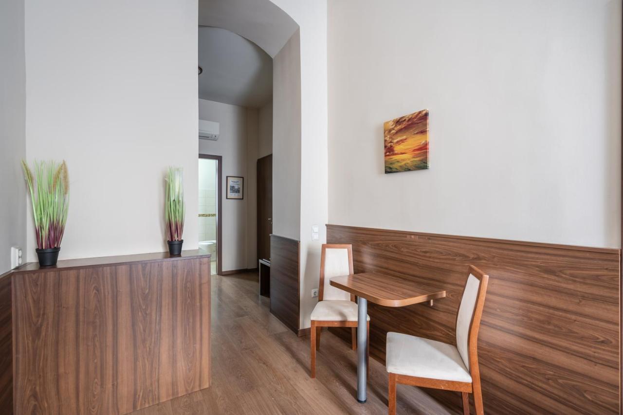 Elit Boutique Rooms- Best Location By Bqa Boedapest Buitenkant foto