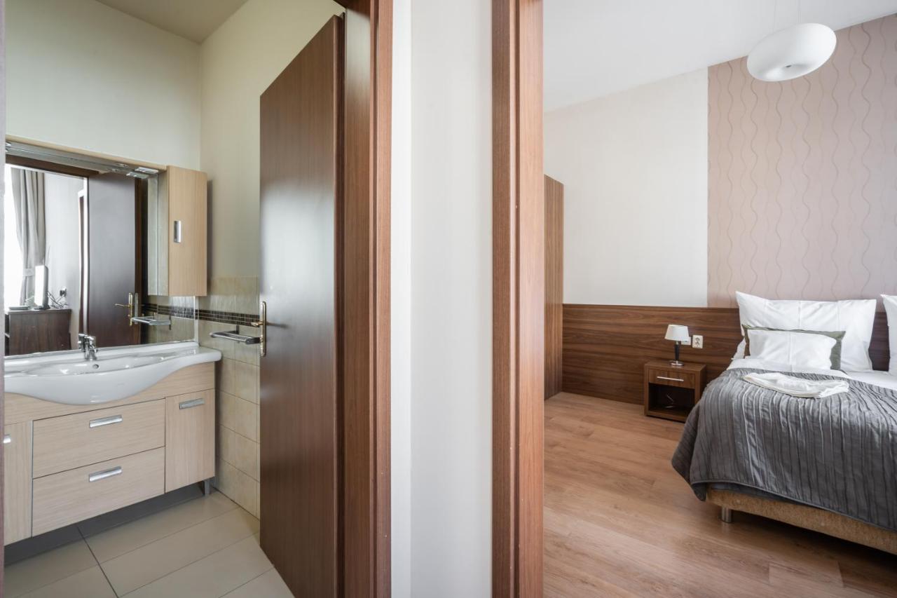 Elit Boutique Rooms- Best Location By Bqa Boedapest Buitenkant foto